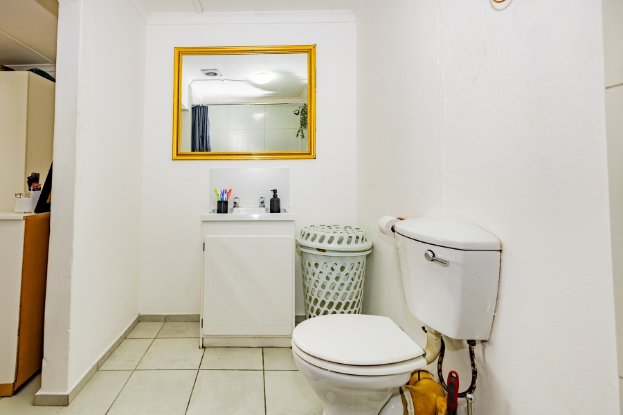 3 Bedroom Property for Sale in Uitsig Western Cape